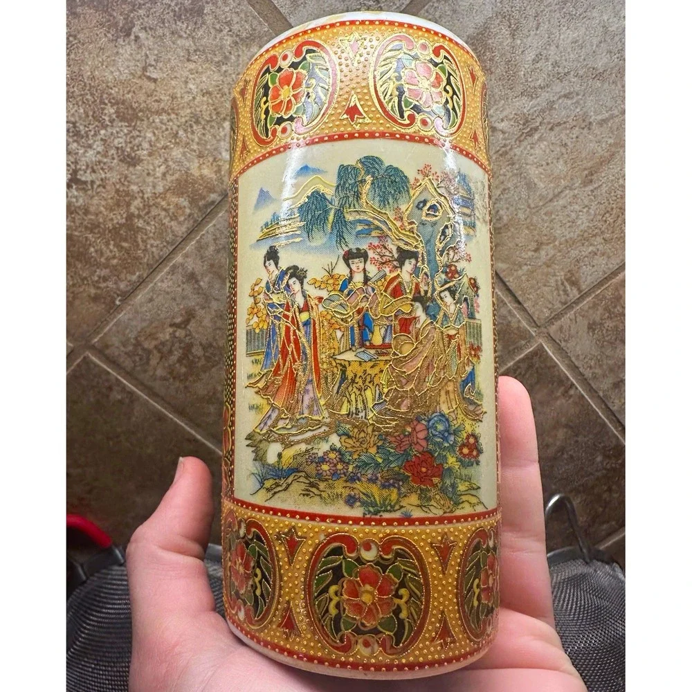 Vintage Satsuma Style Porcelain Cylinder Vase Geisha Moriage Gold Chinese